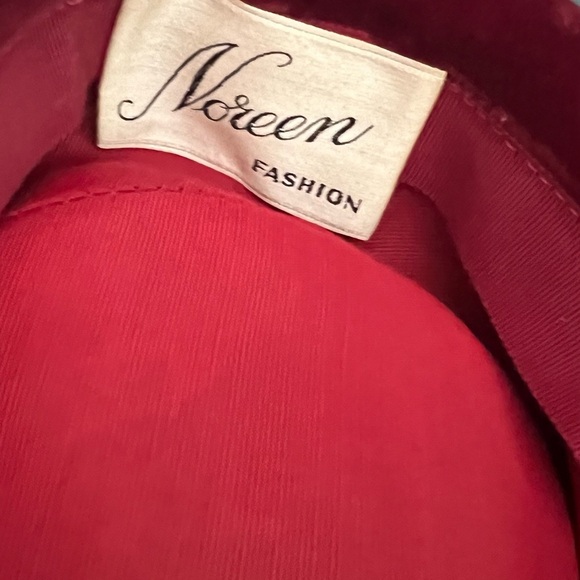 Vintage Noreen Fashion l. Magnin red velvet beret hat with a ribbon bow main image 4